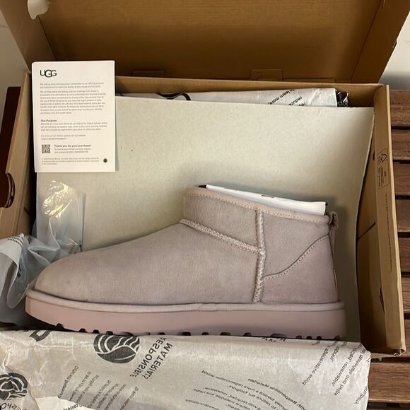 UGG Classic Ultra Mini Booties Pale Smoke USA Women 11/UK 9/EU 42 - Picture 12 of 13